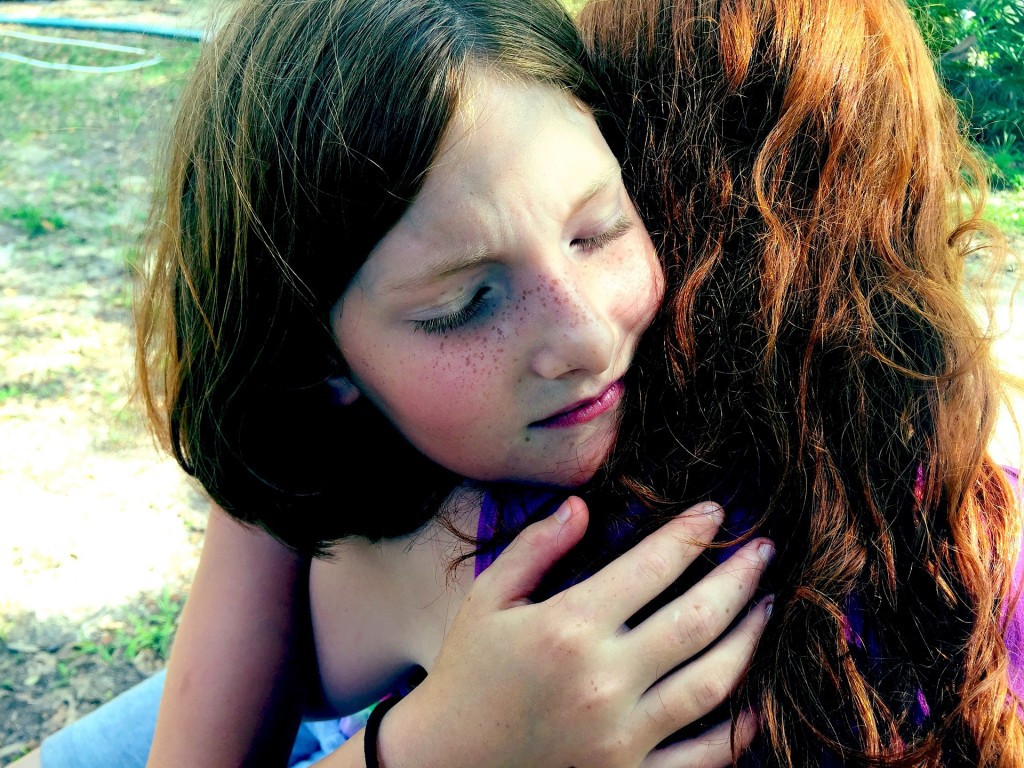 hug-1315552_1920